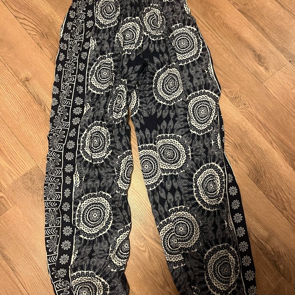 Lotus and Luna Como harem pants- never worn with tags - Picture 2 of 7
